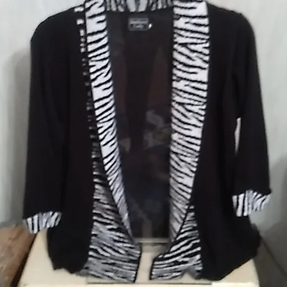 SOUTHERN Lady Large Black with Zebra Trim Medium Sleeves - Picture 1 of 7